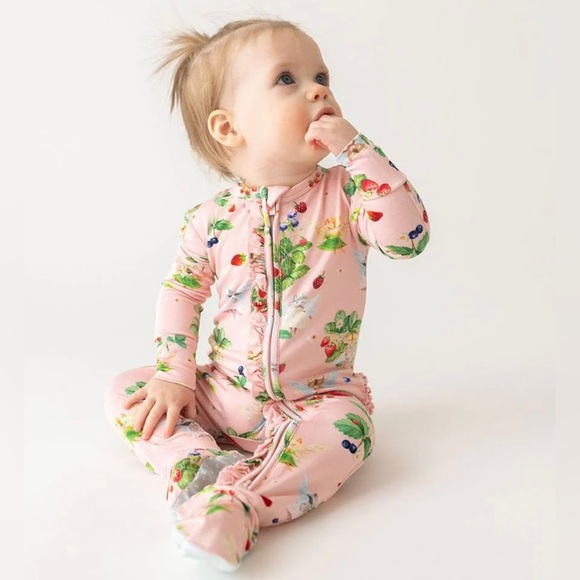 Posh Peanut Annabelle Ruffled Footie - Picture 3 of 6